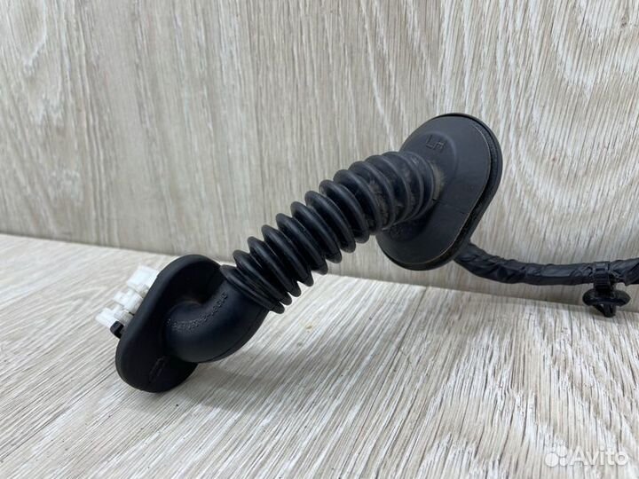 Проводка (коса) двери задняя правая Hyundai Ix35