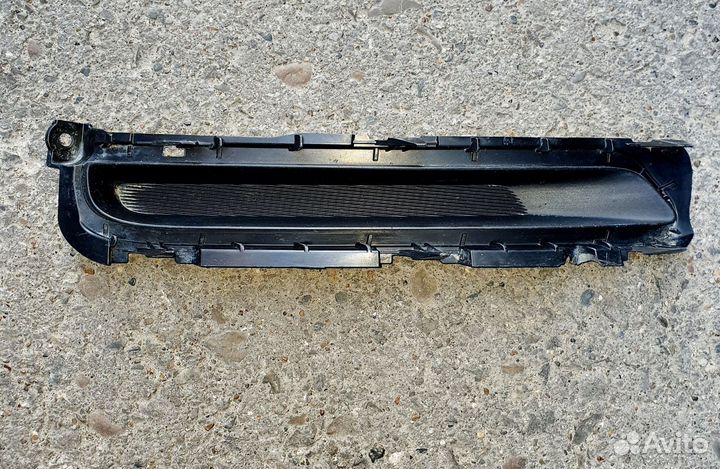 Заглушка бампера Kia Rio 3