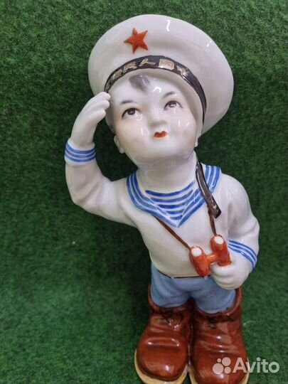 Статуэтка Юный моряк, 