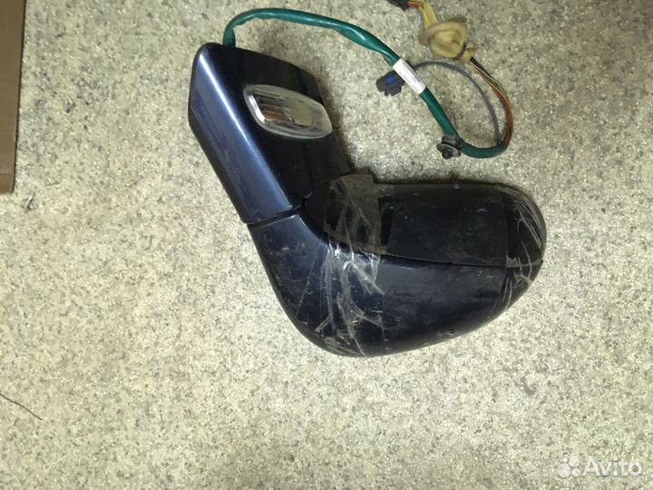 Зеркало заднего вида правое на пежо 408