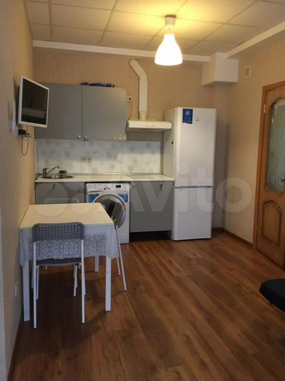 2-к. квартира, 42 м², 1/5 эт.