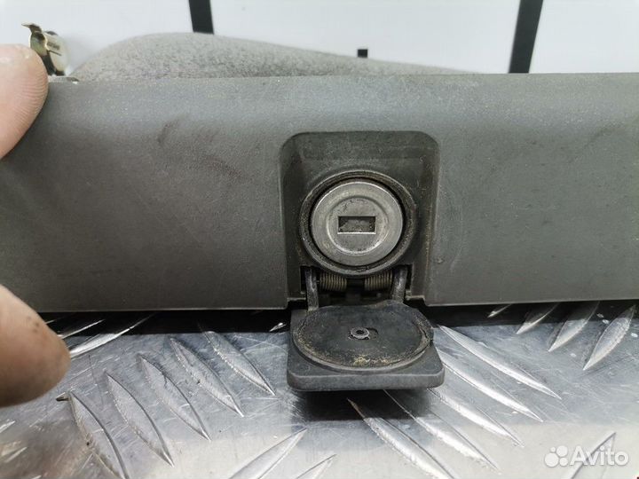 Ручка крышки багажника Volvo 850 рест. 1996