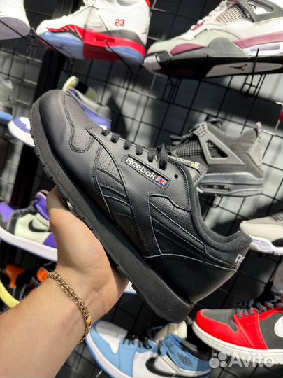 Кроссовки Reebok Classic Leather (Арт.18241)