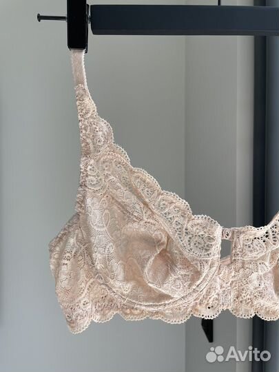 Бюстгальтер Triumph 75D