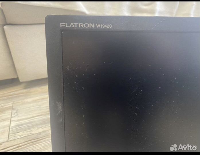 Монитор LG flatron w1942 s