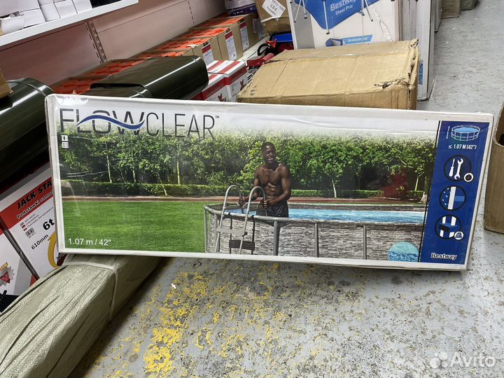 Лестница для бассейна 107 см новая