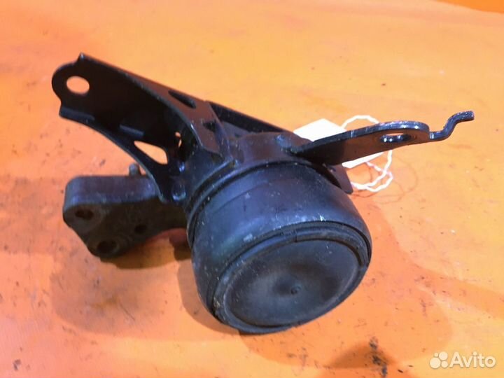 Подушка двс Toyota Ractis NCP100 (Переднее Правое)