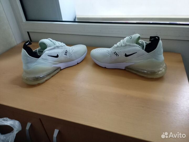Кроссовки Air Max 270