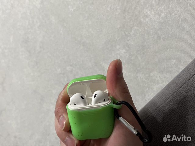 Air pods оригинал(перестал подлючаться к телефону)