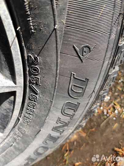 Dunlop SP Winter Ice 02 205/65 R15 94H