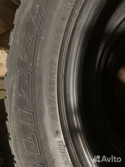 Bridgestone Blizzak DM-V1 225/65 R17