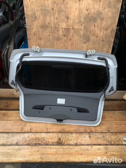 Крышка дверь багажника бмв Е87 BMW 1-series E87