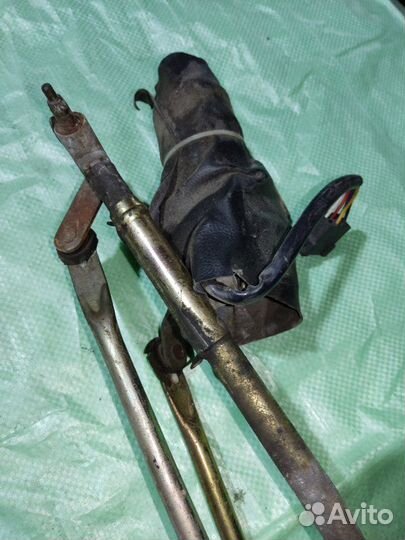 Трапеция стеклоочистителей LADA 2110