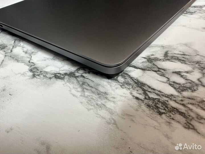 Apple MacBook Pro 13 2019 16gb