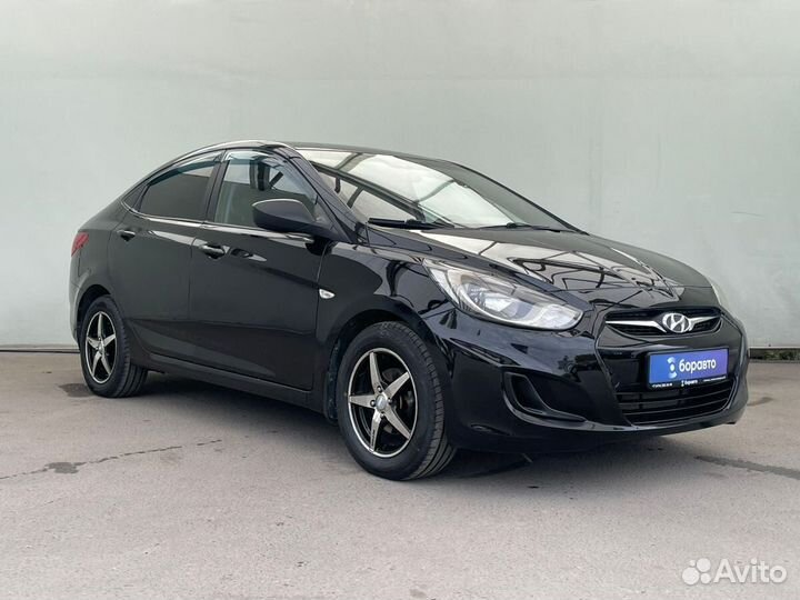 Hyundai Solaris 1.4 МТ, 2013, 186 206 км