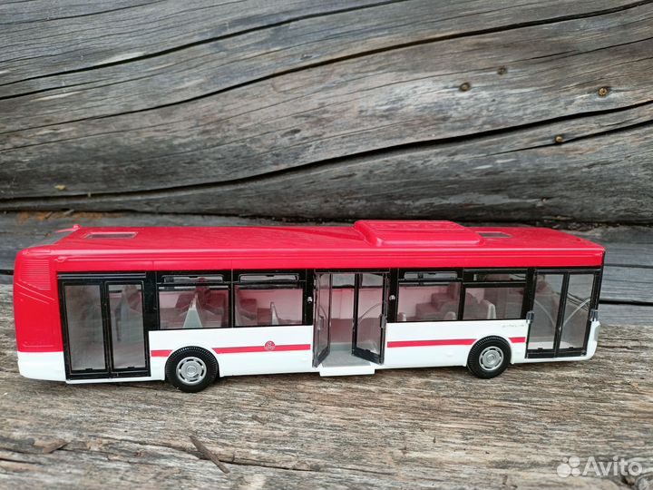 Автобус Irisbus Citelis Norev 1:43 красный