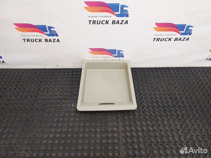 82157931 Ящик бардачка Volvo FH