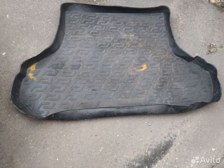 Коврик в багажник приора