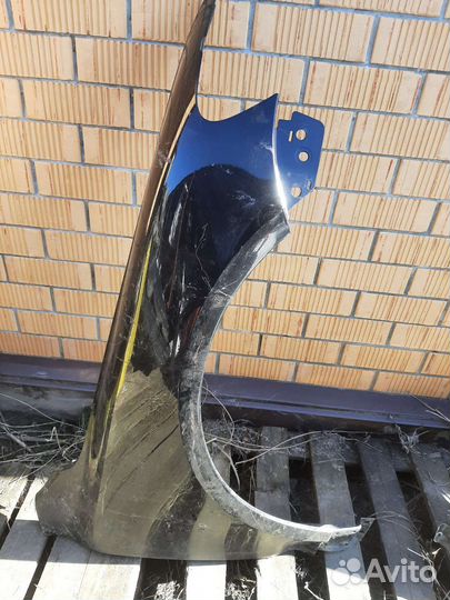 Переднее правое крыло Volkswagen Touareg