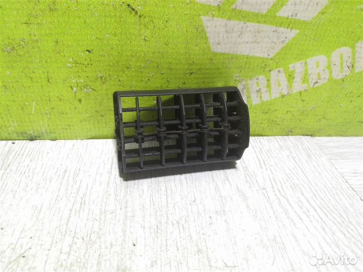 Дефлектор воздушный Ауди 80 90 Б3