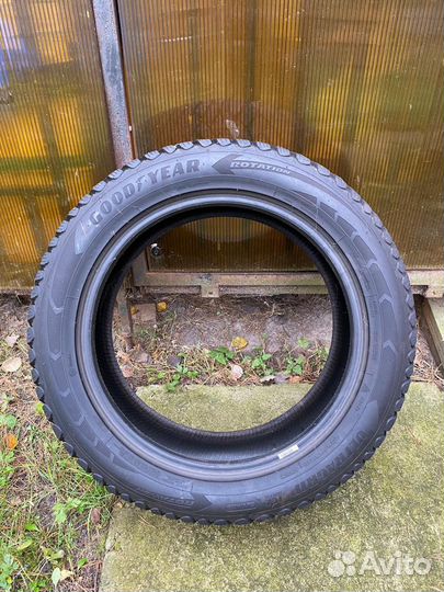 Goodyear UltraGrip Arctic 2 235/55 R19 T