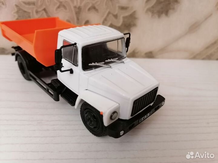 Газ-саз-35072 Автолегенды СССР Грузовики: № 32