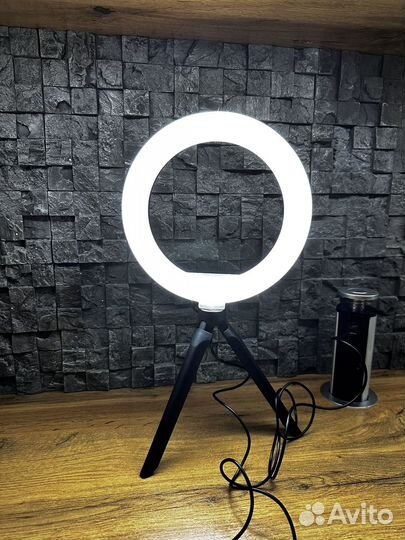 Кольцевая лампа