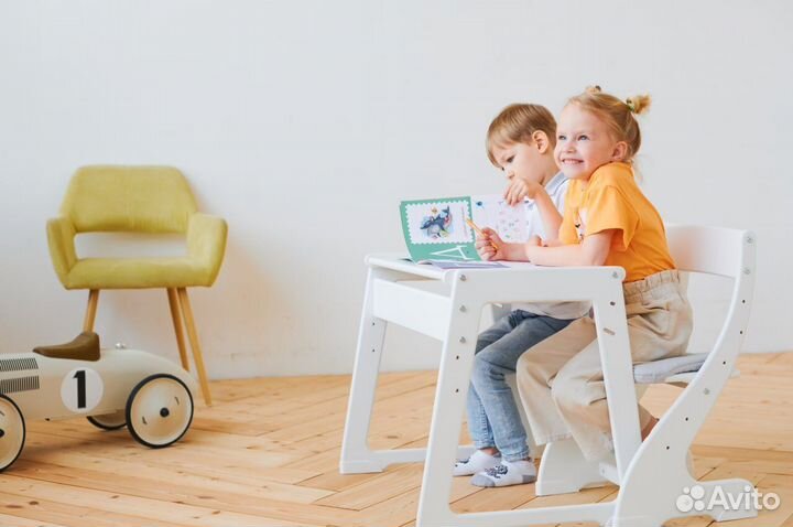 Комплект растущей детской мебели