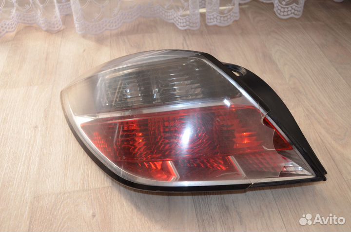 Фара задняя левая opel astra h 3х-дв