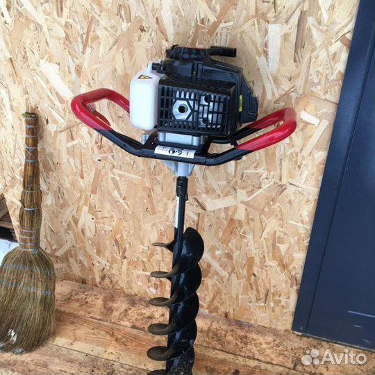 Прокат мотобура (бензобура) 3 л.с