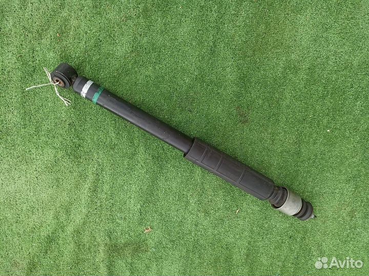 Амортизатор задний Nissan Micra K12