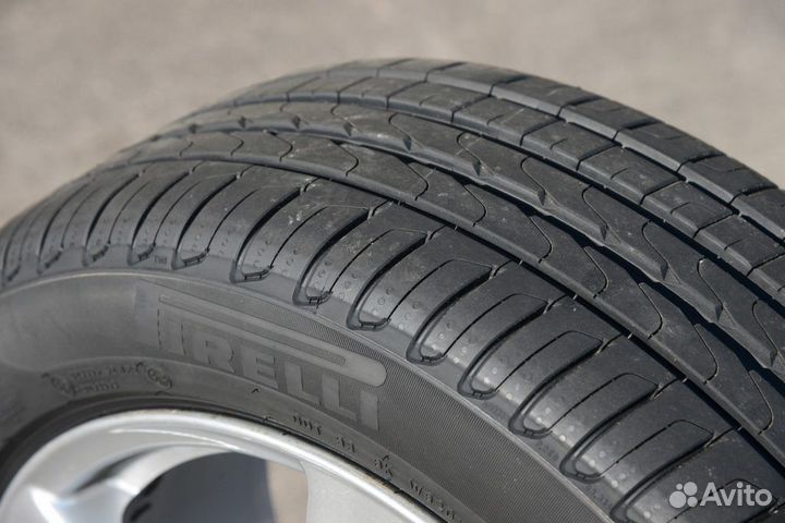Pirelli Cinturato P7 215/45 R17 91W