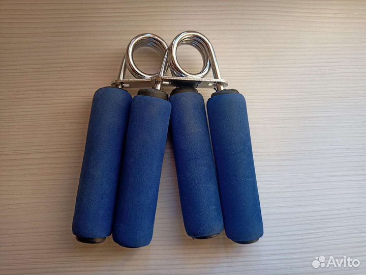 Эспандер пружинный и кистевой