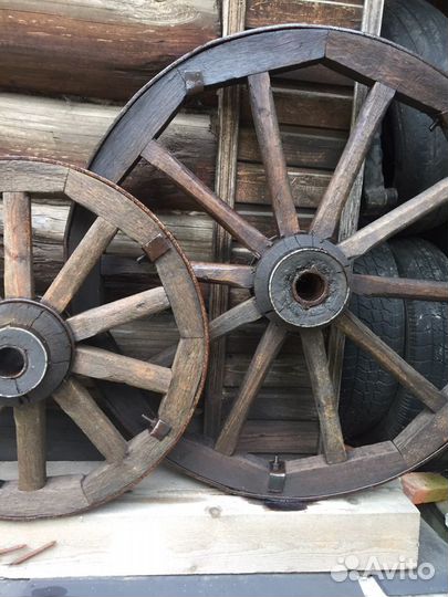 Колеса дубовые старые