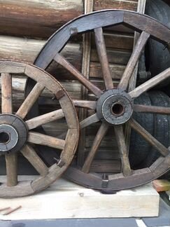 Колеса дубовые старые