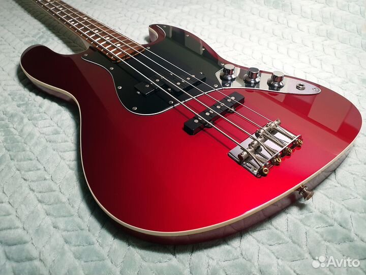 Fender Aerodyne Jazz Bass 2006