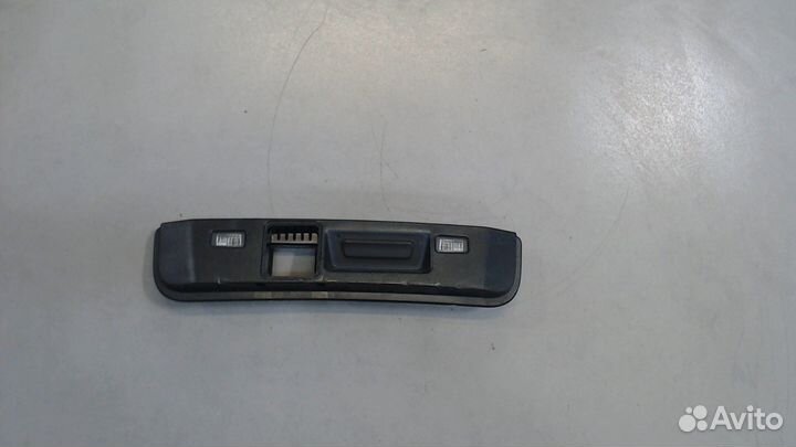 Кнопка багажника Buick Encore GX, 2021