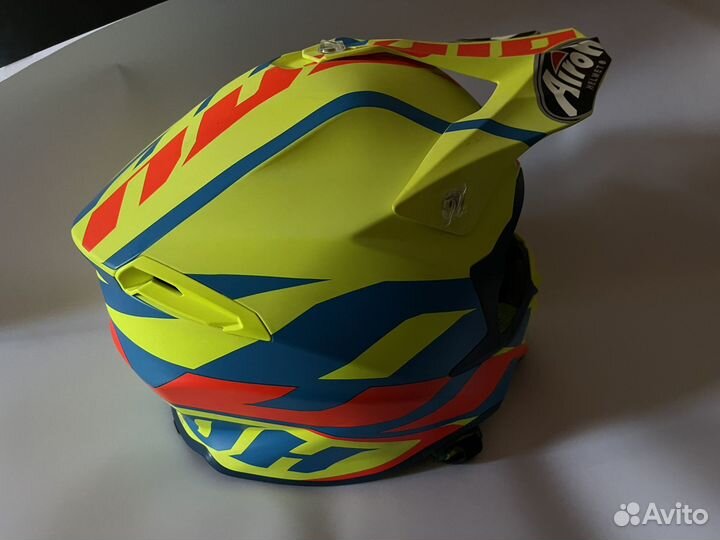 Мотошлем кроссовый airoh twist great azure matt