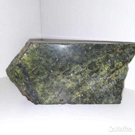 Природный камень Змеевик