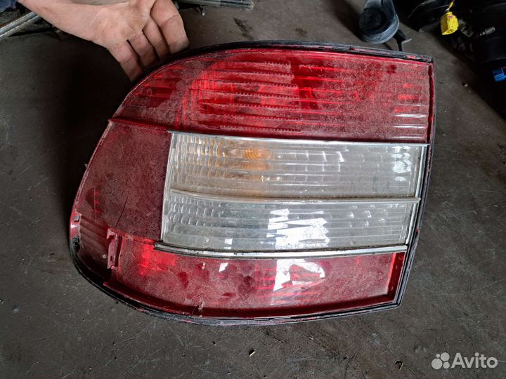 Фонарь задний левый на Porsche Cayenne