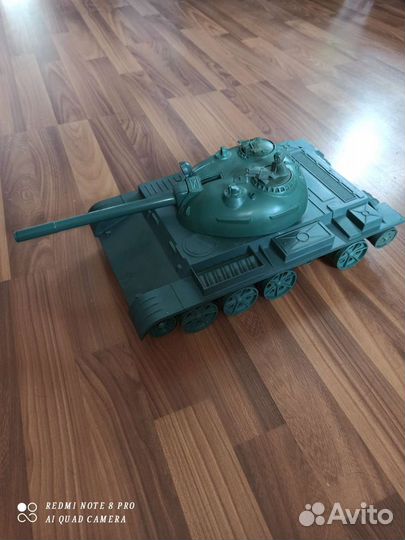 Игрушка танк СССР