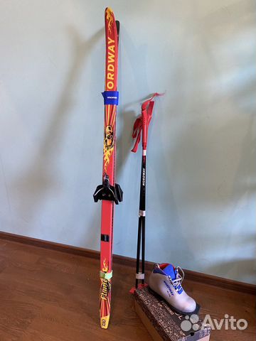 Продаются лыжи детские