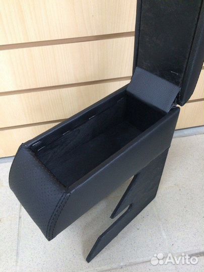 Подлокотник с баром на Ваз 2109 2114 ромб Новый