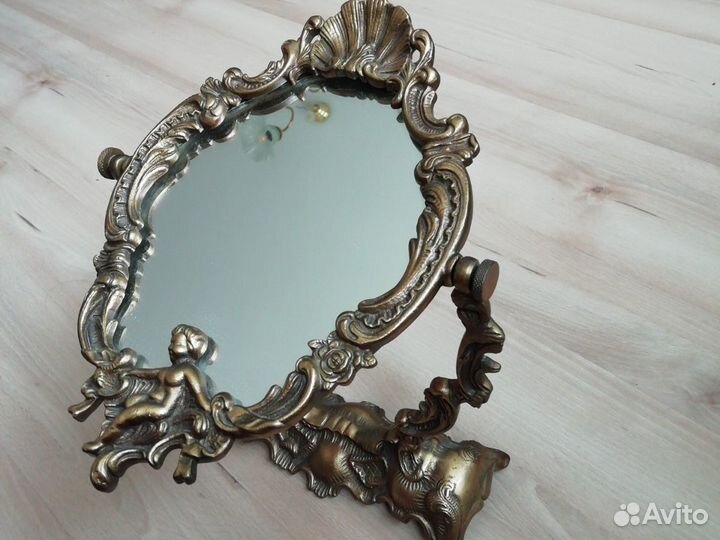 Антикварное зеркало