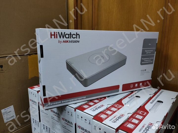 8-ми канальный IP-регистратор HiWatch DS-N208P(C)