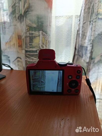 Компактный фотоаппарат canon