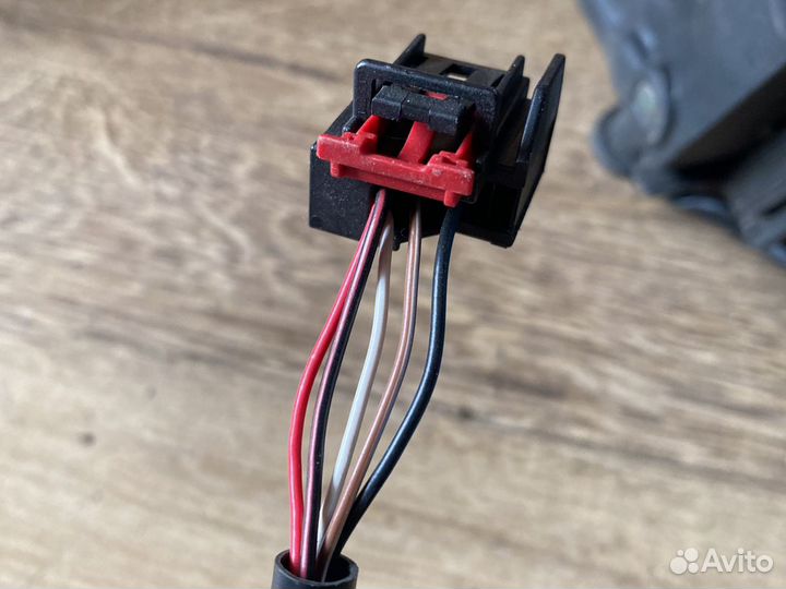 Audi a6 c6 правое боковое зеркало