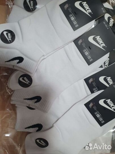 Носки белые спортивные