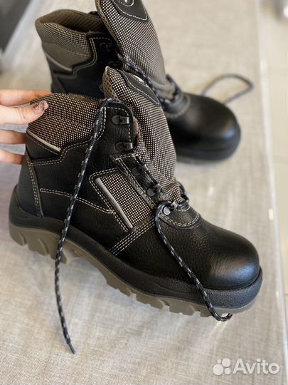 Строительные ботинки