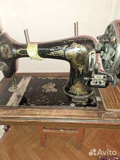 Швейная машинка зингер ручная